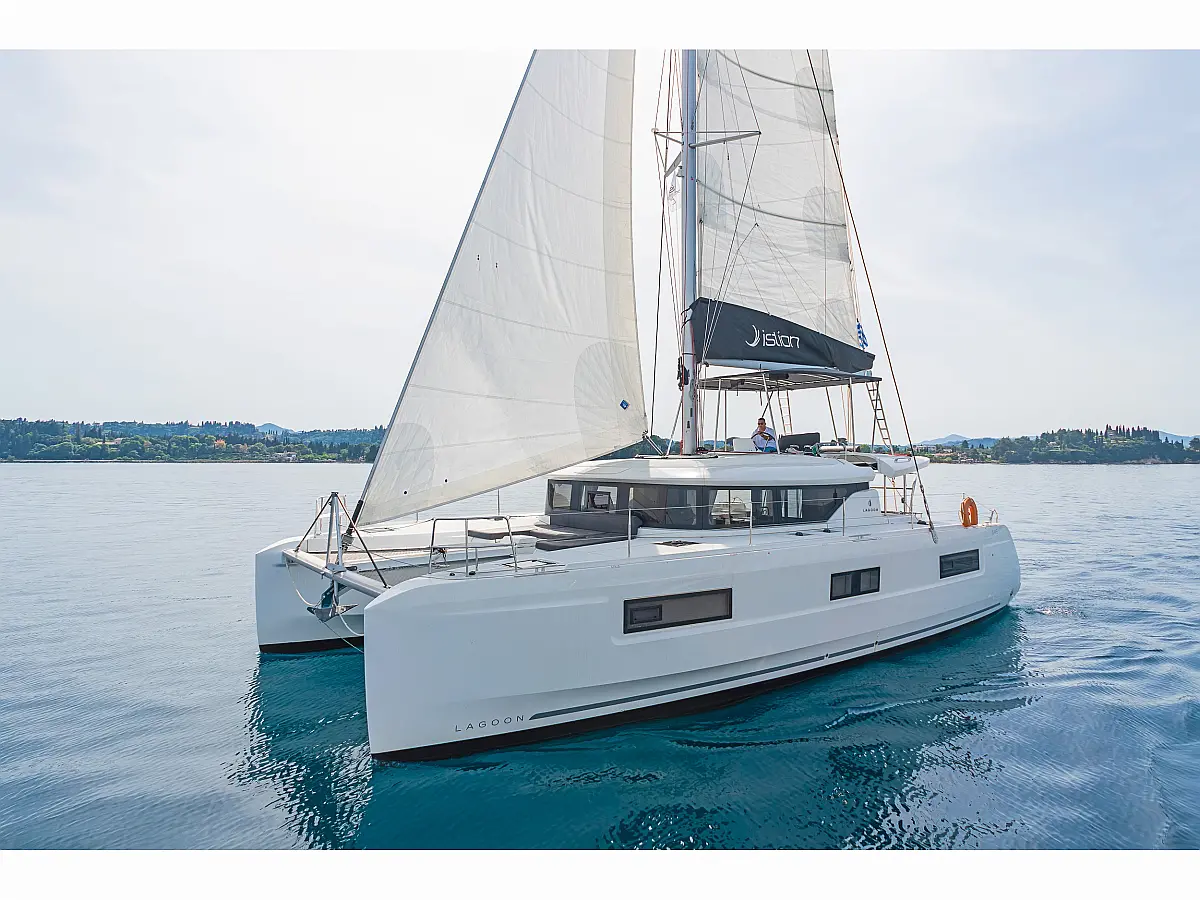 Lagoon 46 A/C & GEN & WM