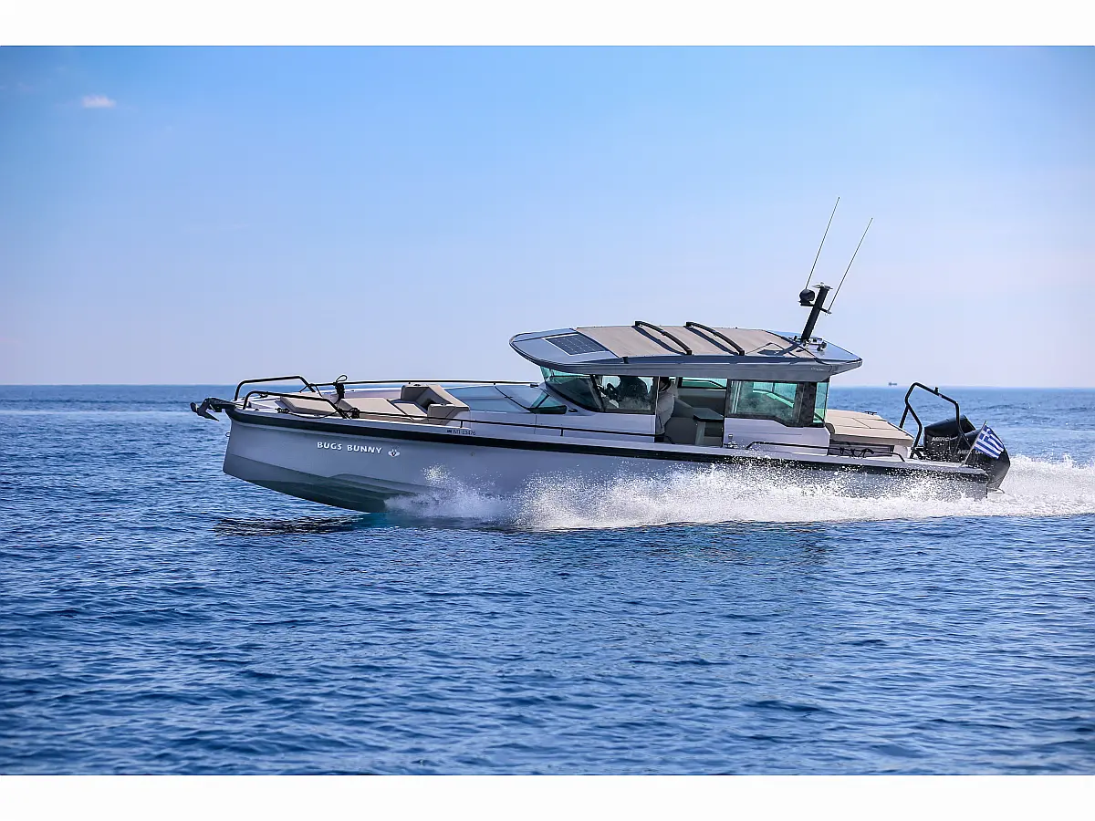 Axopar 37 XC Cross Cabin (2 cabins)